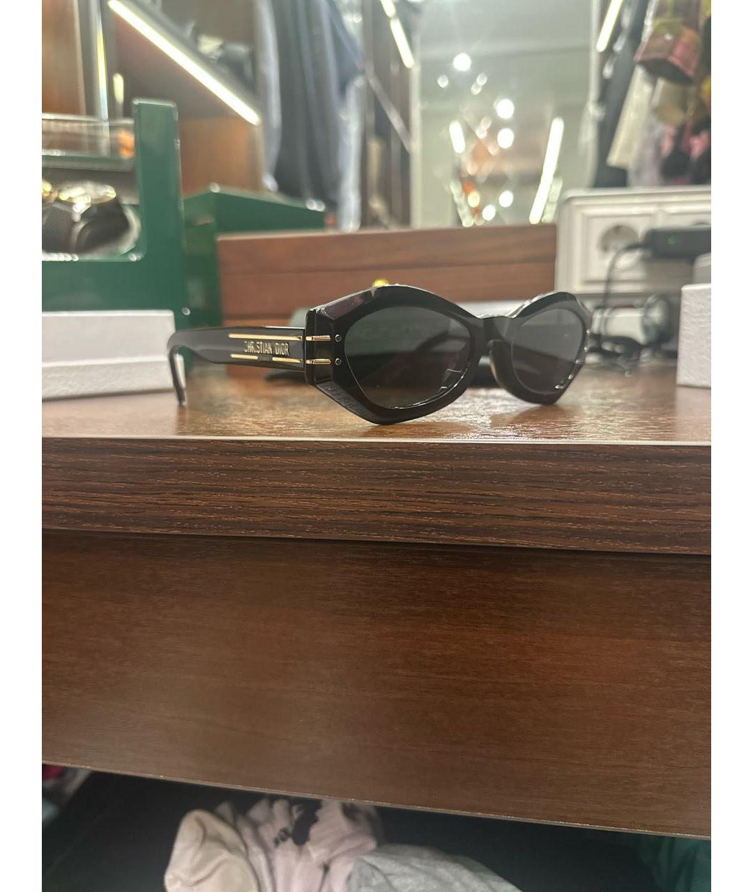 CHRISTIAN DIOR Черные пластиковые солнцезащитные очки, фото 2