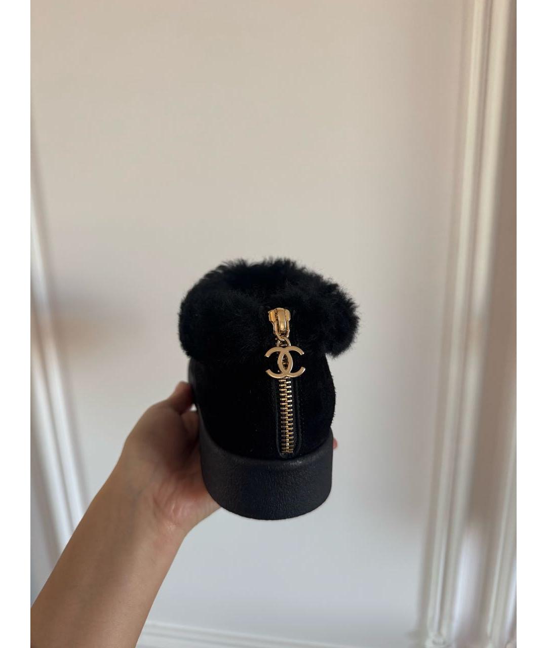 CHANEL Черные замшевые ботинки, фото 3