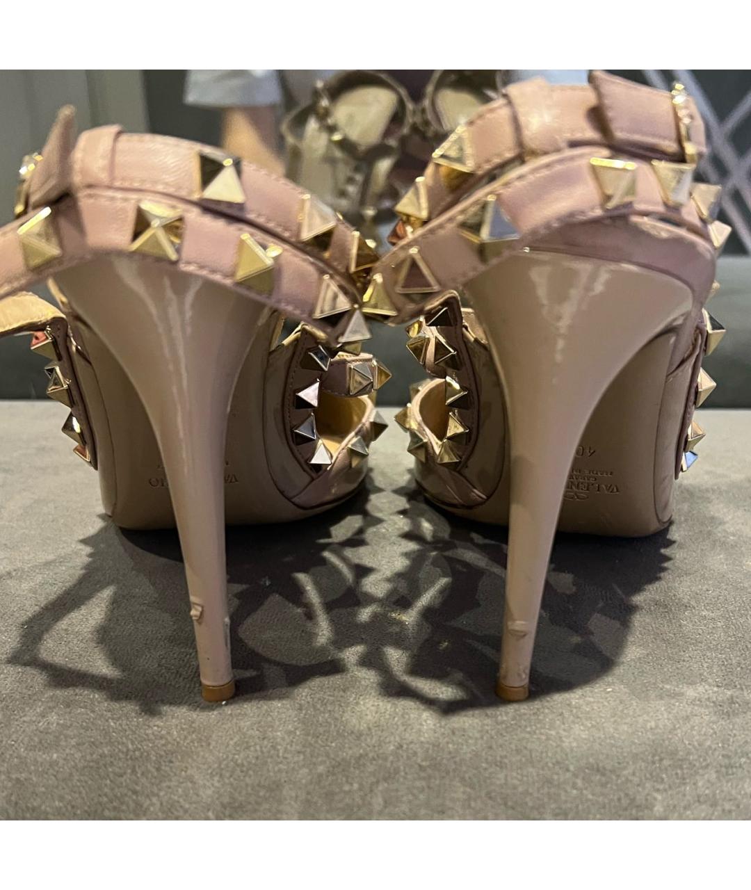 VALENTINO Бежевые туфли из лакированной кожи, фото 4