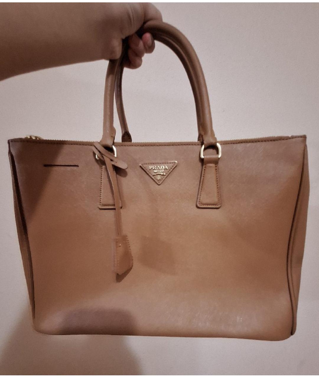 PRADA Золотая кожаная сумка тоут, фото 7