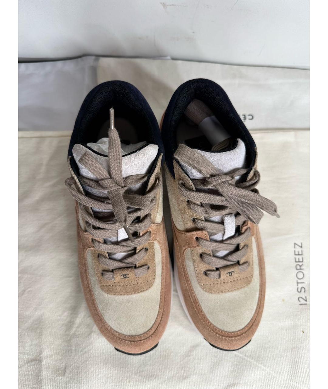 CHANEL Бежевые замшевые кроссовки, фото 3