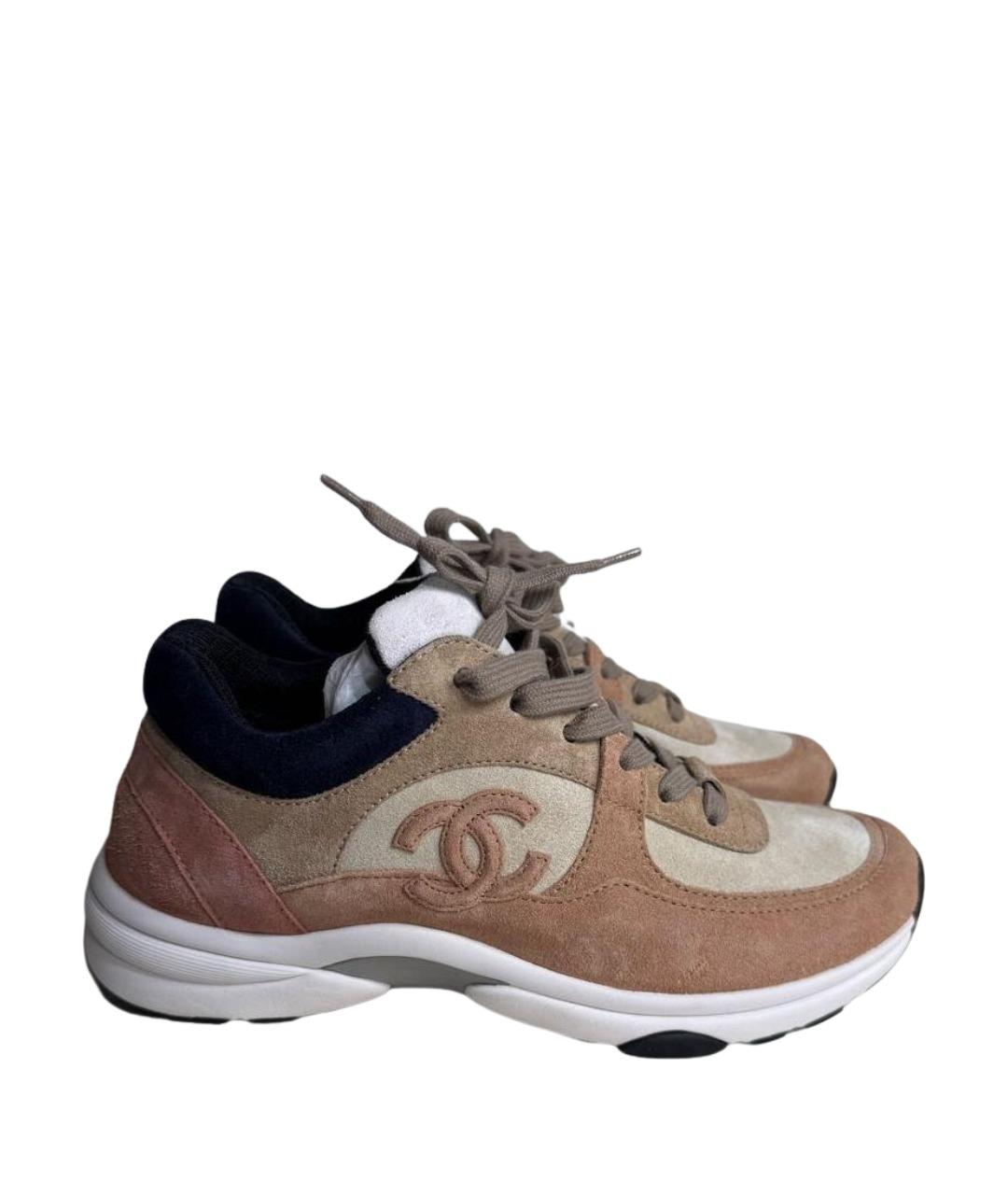 CHANEL Бежевые замшевые кроссовки, фото 1