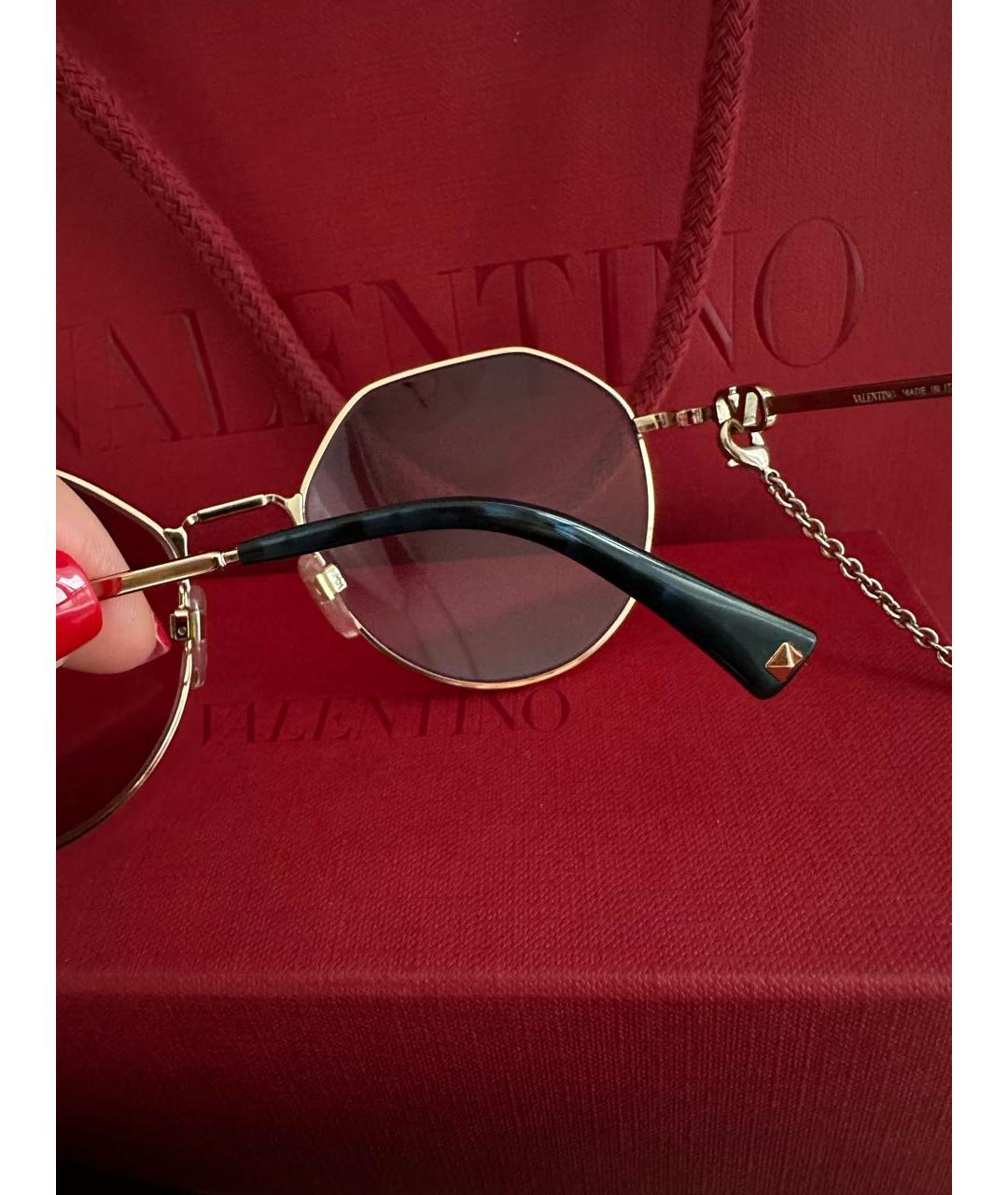 VALENTINO Коричневые металлические солнцезащитные очки, фото 3