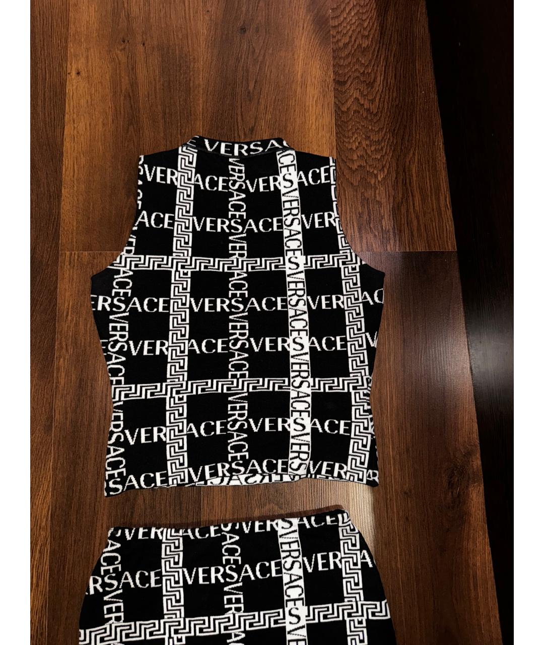 VERSACE Черный хлопко-эластановый костюм с юбками, фото 7