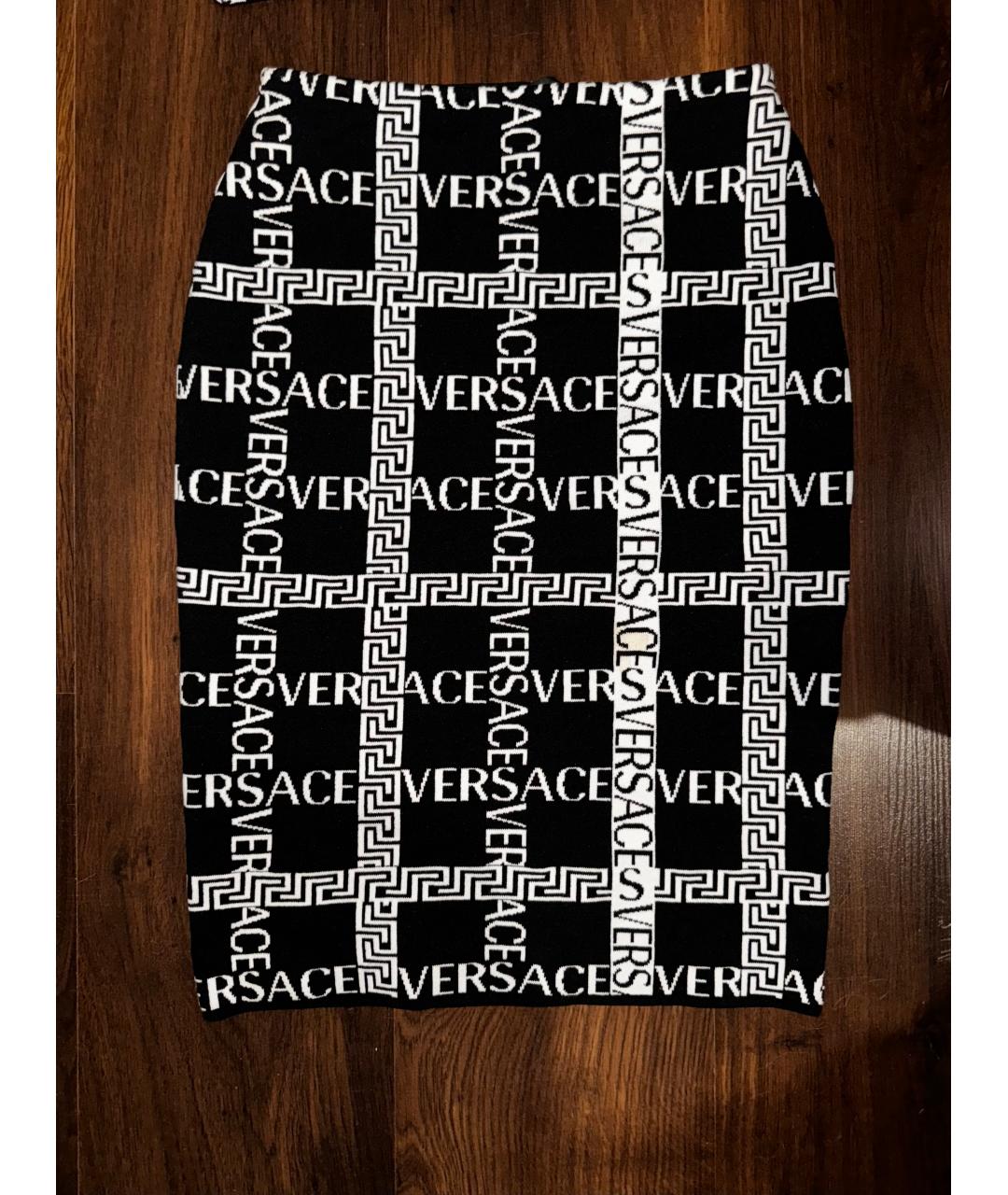 VERSACE Черный хлопко-эластановый костюм с юбками, фото 2