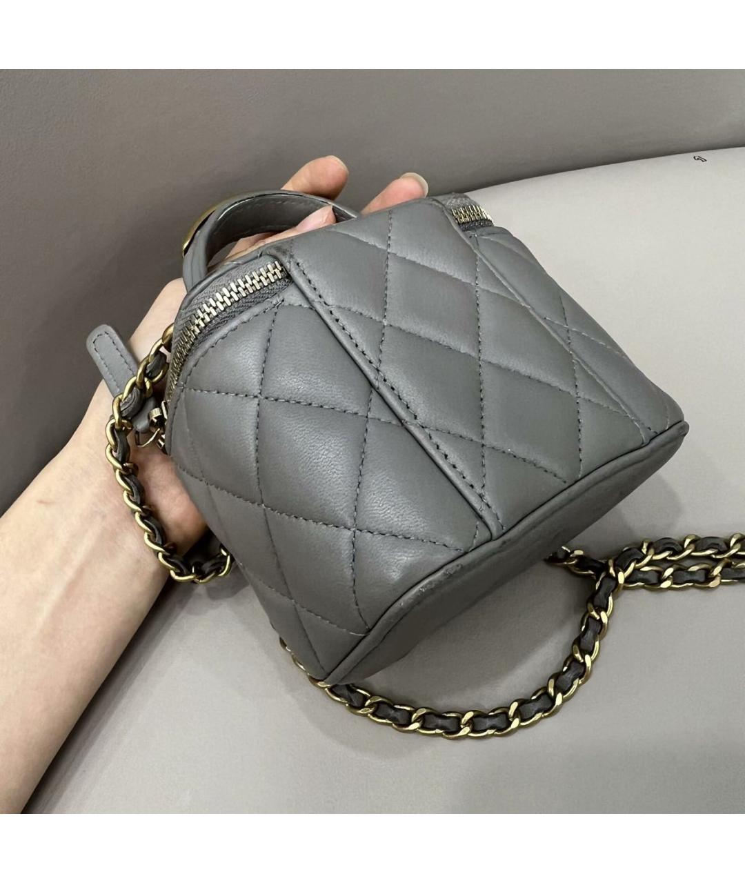 CHANEL Серая кожаная сумка с короткими ручками, фото 6