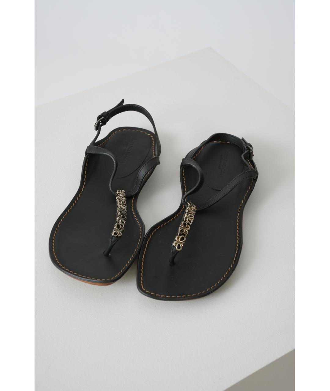 BOTTEGA VENETA Черные кожаные сандалии, фото 2