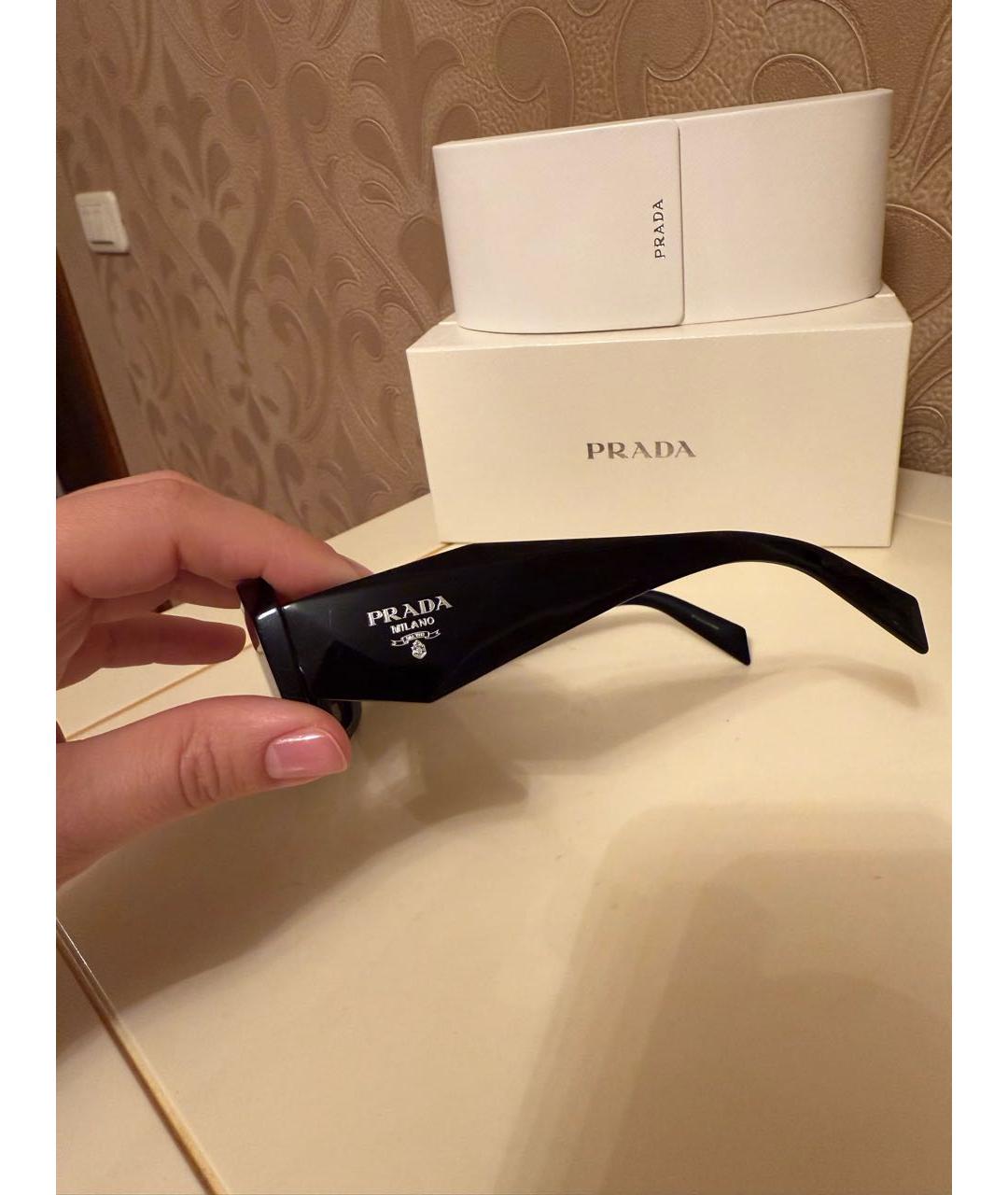 PRADA Черные пластиковые солнцезащитные очки, фото 3