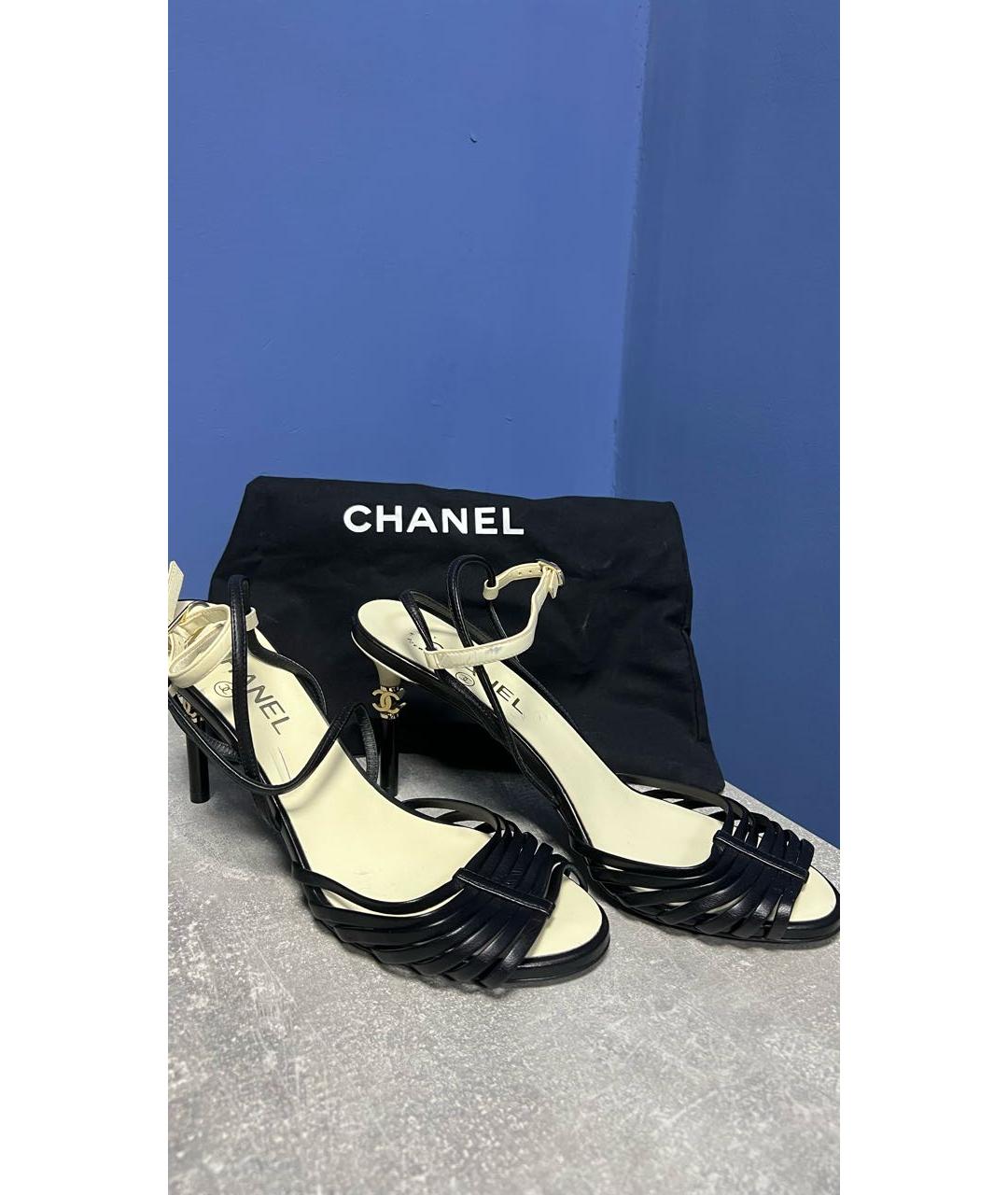 CHANEL Черные кожаные босоножки, фото 6
