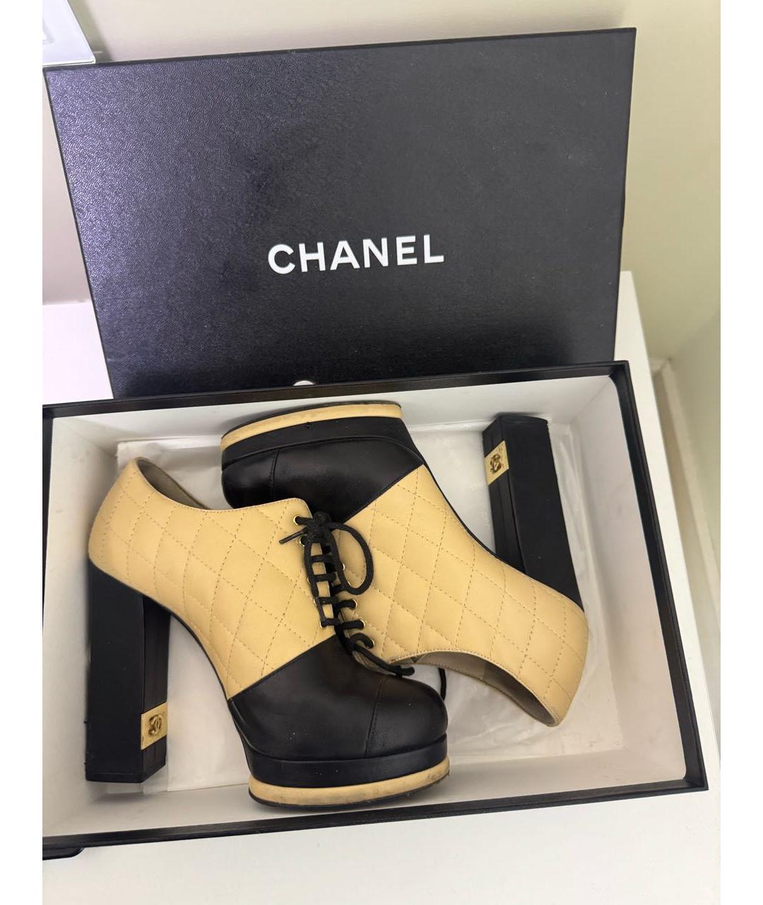 CHANEL Бежевые кожаные ботильоны, фото 5