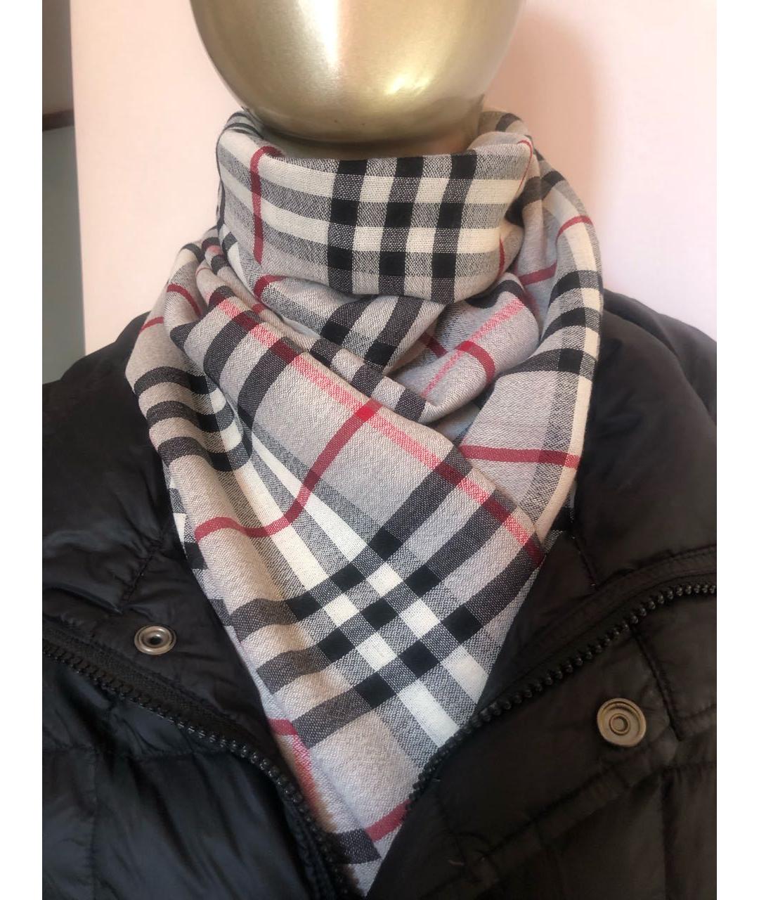 BURBERRY Серый шарф, фото 4