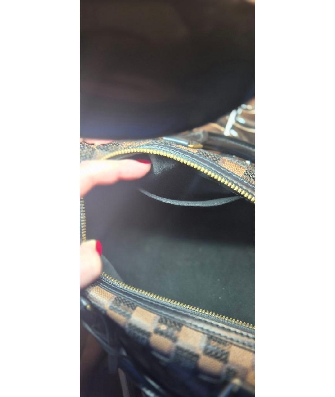 LOUIS VUITTON Коричневая кожаная сумка с короткими ручками, фото 4