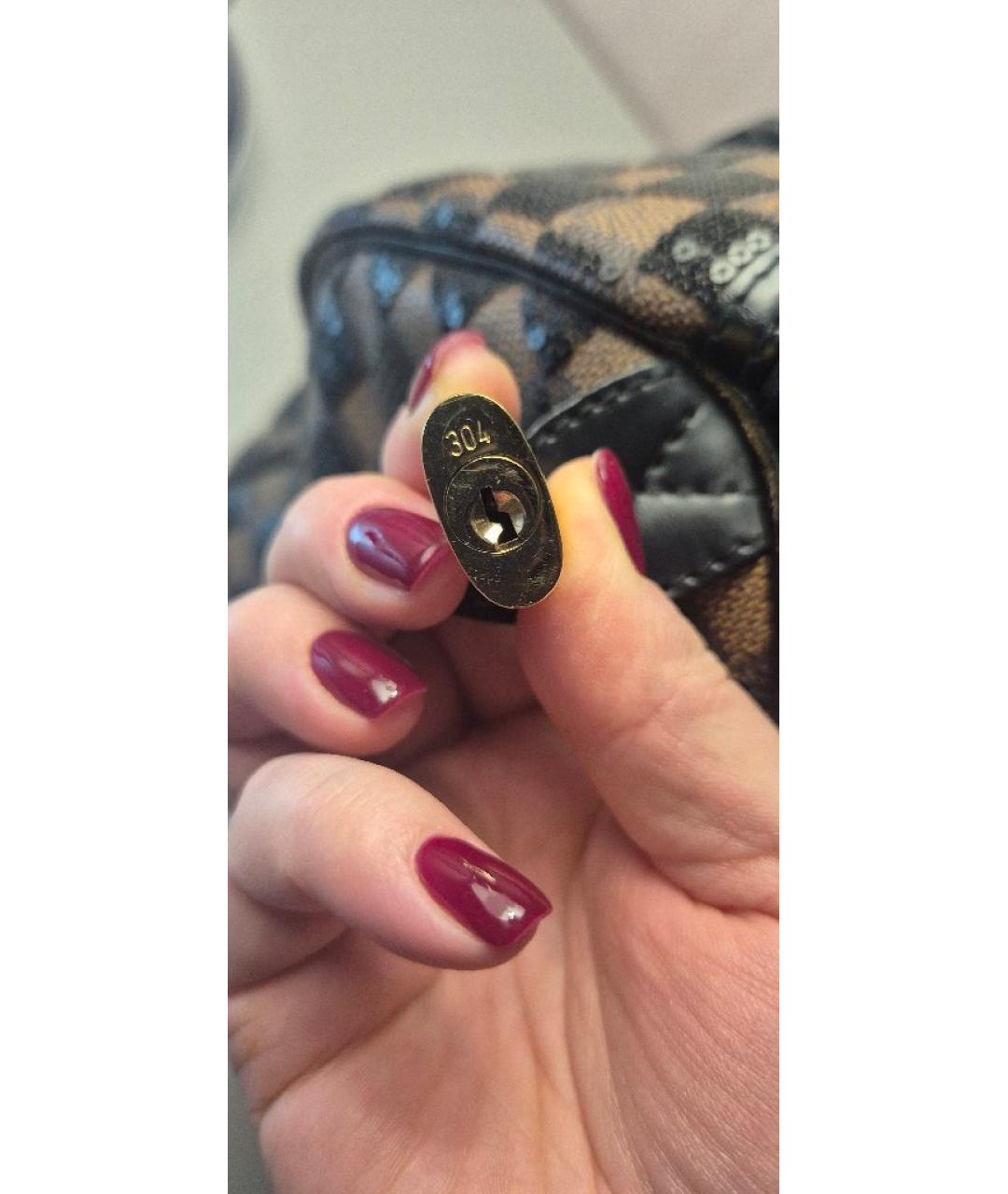 LOUIS VUITTON Коричневая кожаная сумка с короткими ручками, фото 9