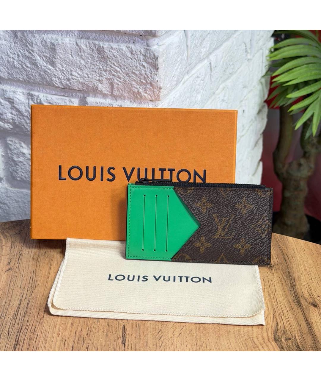 LOUIS VUITTON Коричневый кардхолдер, фото 4