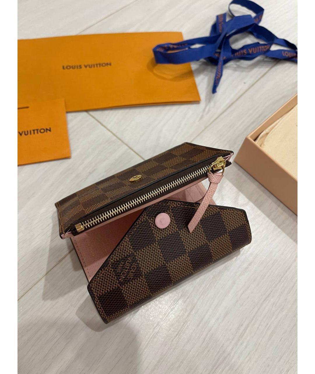 LOUIS VUITTON Коричневый кожаный кошелек, фото 3