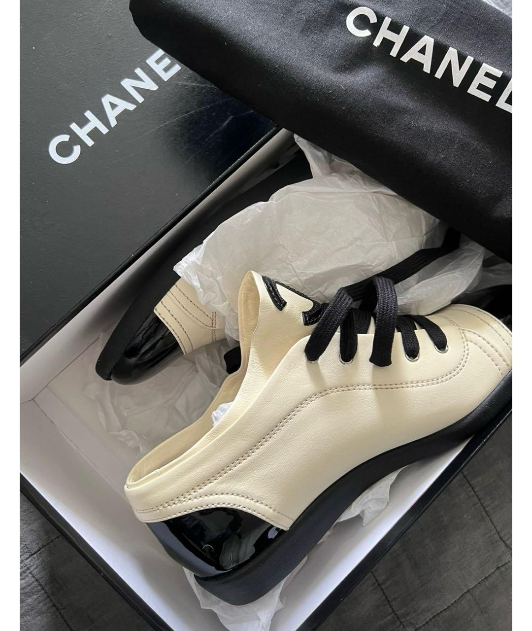 CHANEL Белые кожаные кроссовки, фото 4