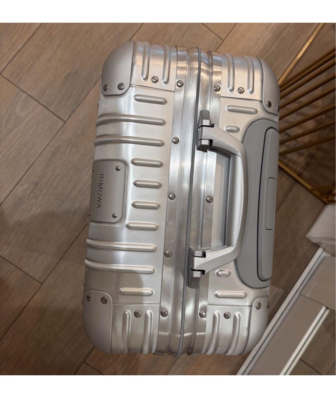 Rimowa Серебрянный чемодан, фото 3