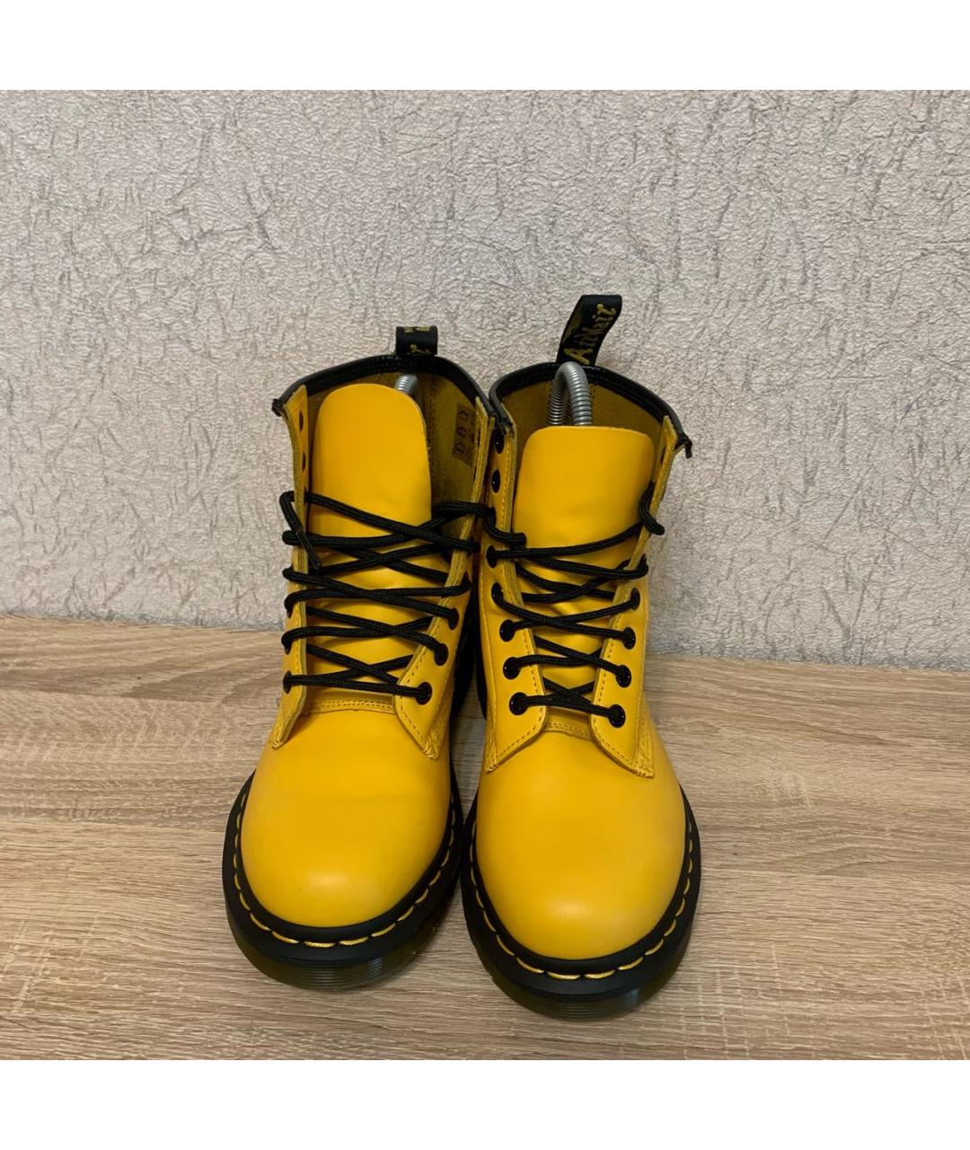 DR. MARTENS Желтые кожаные ботинки, фото 2