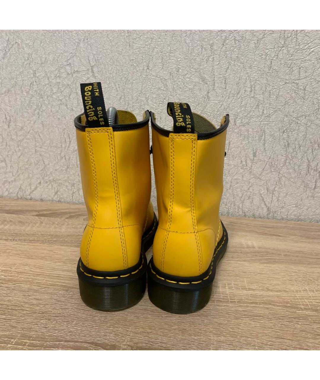 DR. MARTENS Желтые кожаные ботинки, фото 4