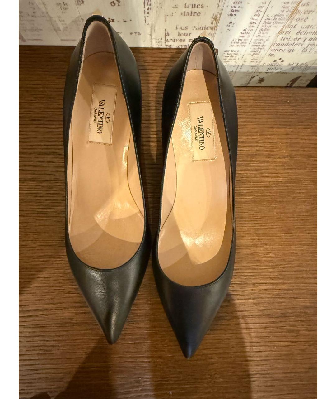 VALENTINO Черные кожаные лодочки на низком каблуке, фото 3