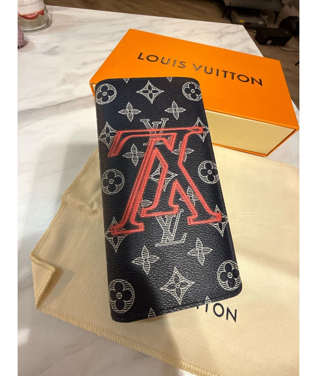 LOUIS VUITTON Темно-синий кожаный кошелек, фото 4