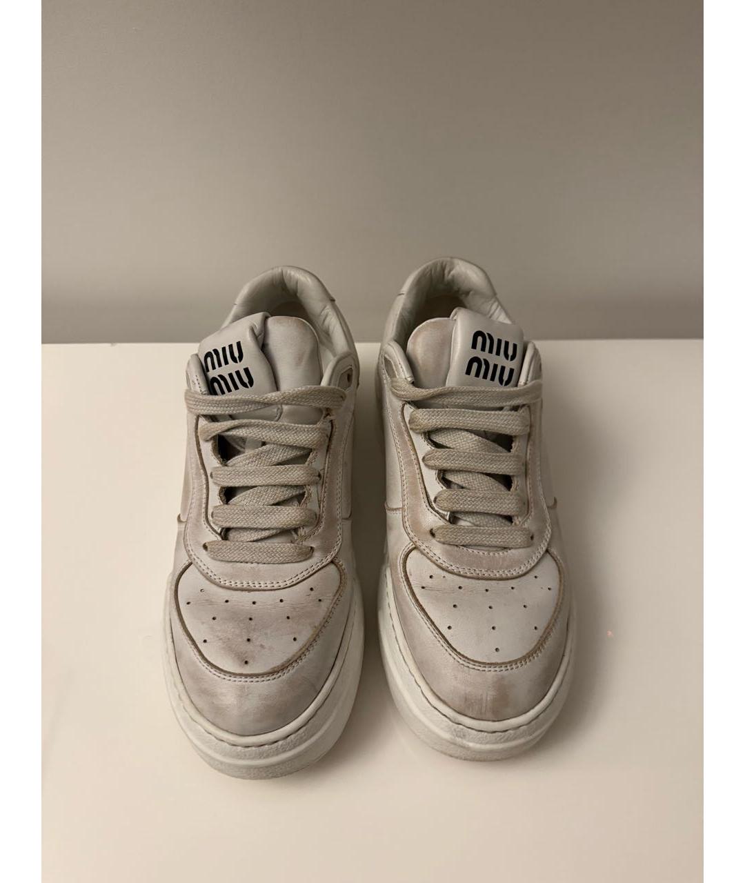 MIU MIU Белые кожаные кеды, фото 2