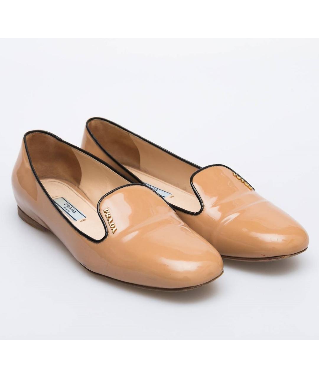 PRADA Бежевые лоферы из лакированной кожи, фото 8