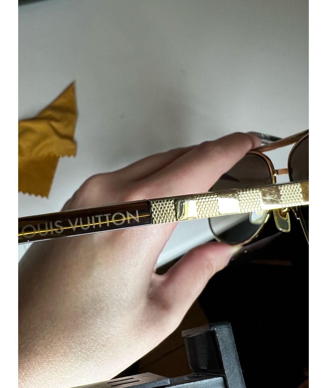 LOUIS VUITTON Золотые металлические солнцезащитные очки, фото 2