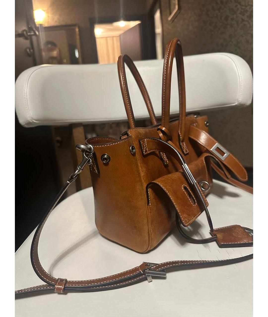 BALENCIAGA Коричневая кожаная сумка тоут, фото 2