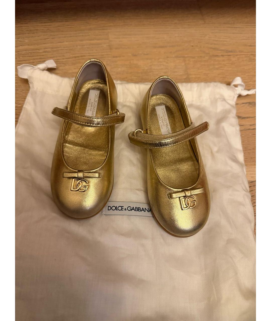 DOLCE & GABBANA KIDS Золотые кожаные балетки и туфли, фото 2