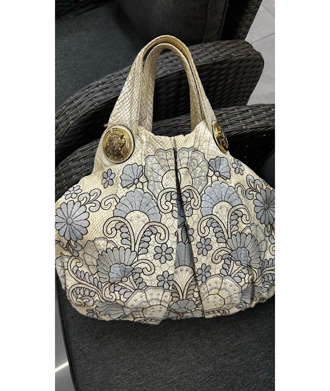 GUCCI Бежевая сумка с короткими ручками из экзотической кожи, фото 2