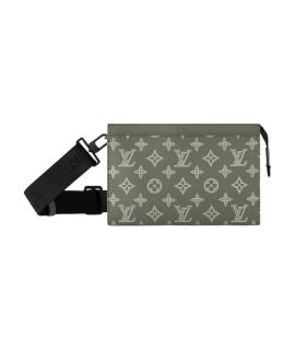 LOUIS VUITTON Кошелек