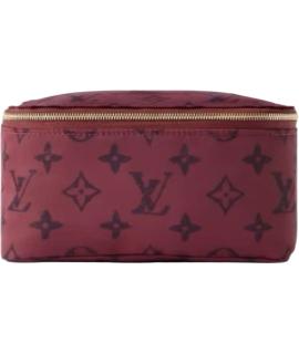LOUIS VUITTON Косметичка