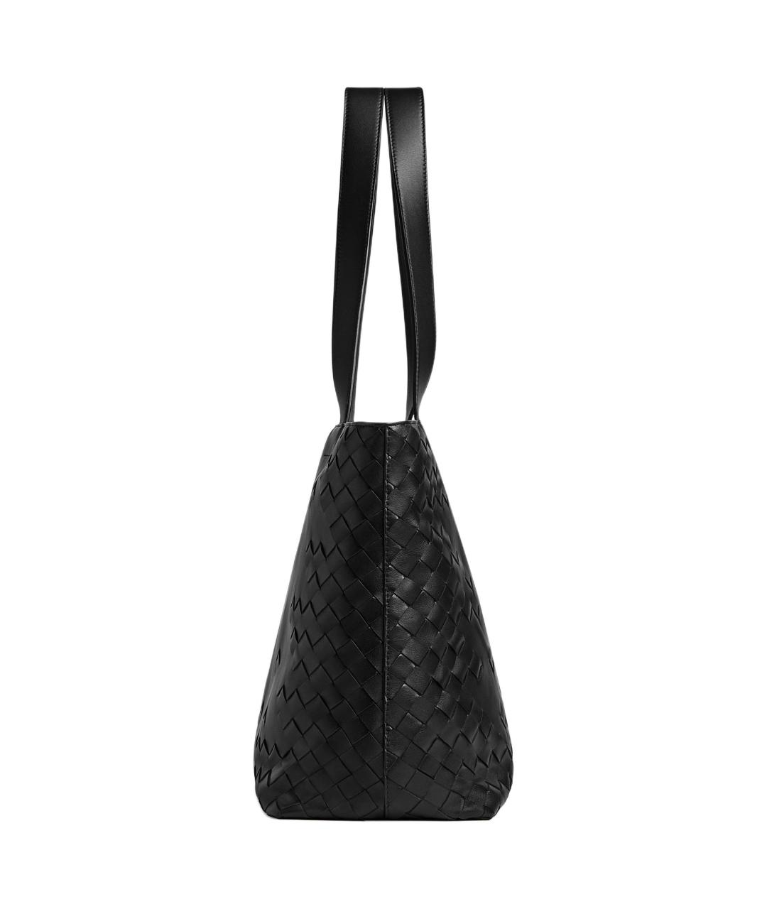 BOTTEGA VENETA Черная кожаная сумка на плечо, фото 2