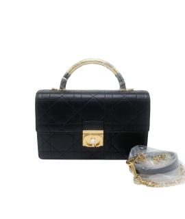CHRISTIAN DIOR Сумка через плечо