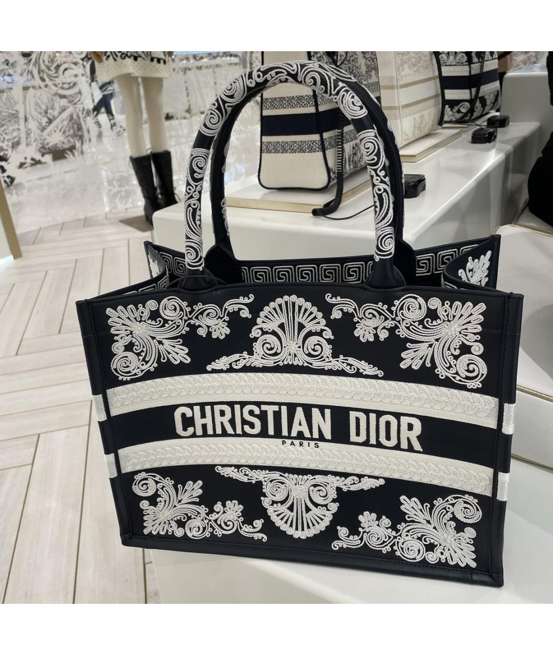 CHRISTIAN DIOR Черная кожаная сумка тоут, фото 2