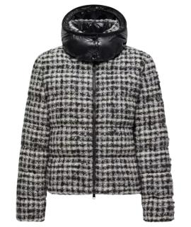 MONCLER Пуховик