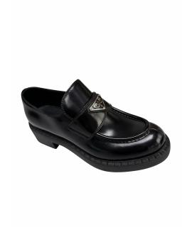 PRADA Лоферы