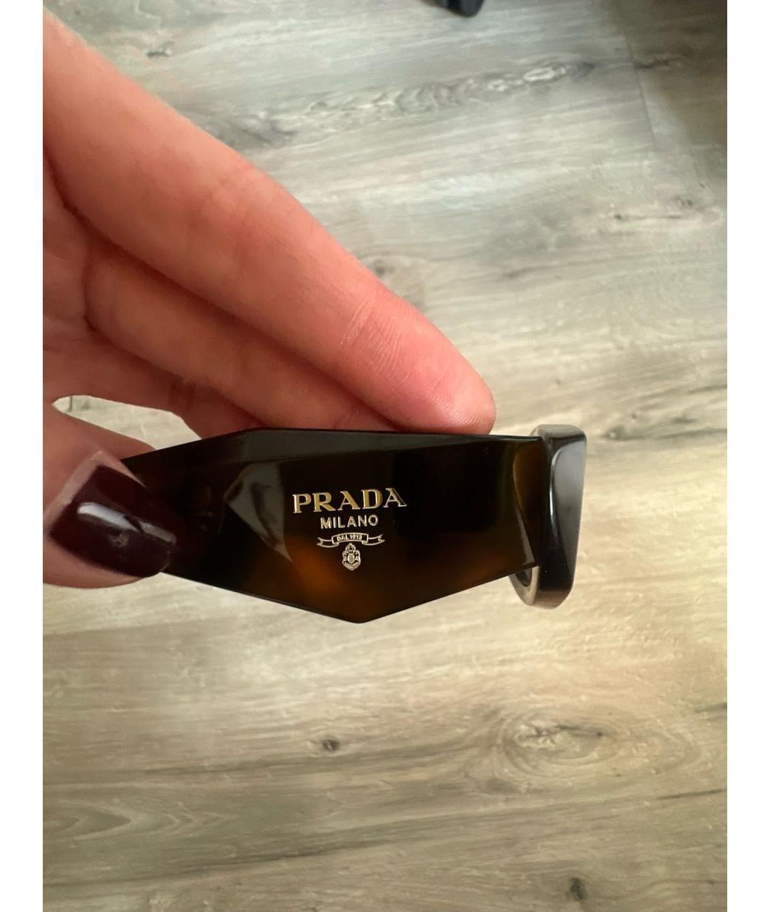 PRADA Коричневые пластиковые солнцезащитные очки, фото 3