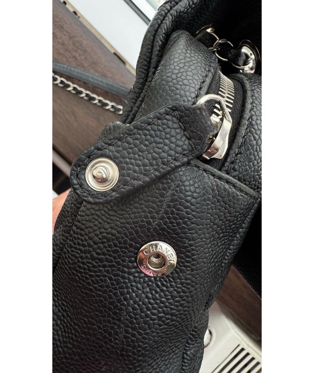 CHANEL Черная кожаная сумка с короткими ручками, фото 6