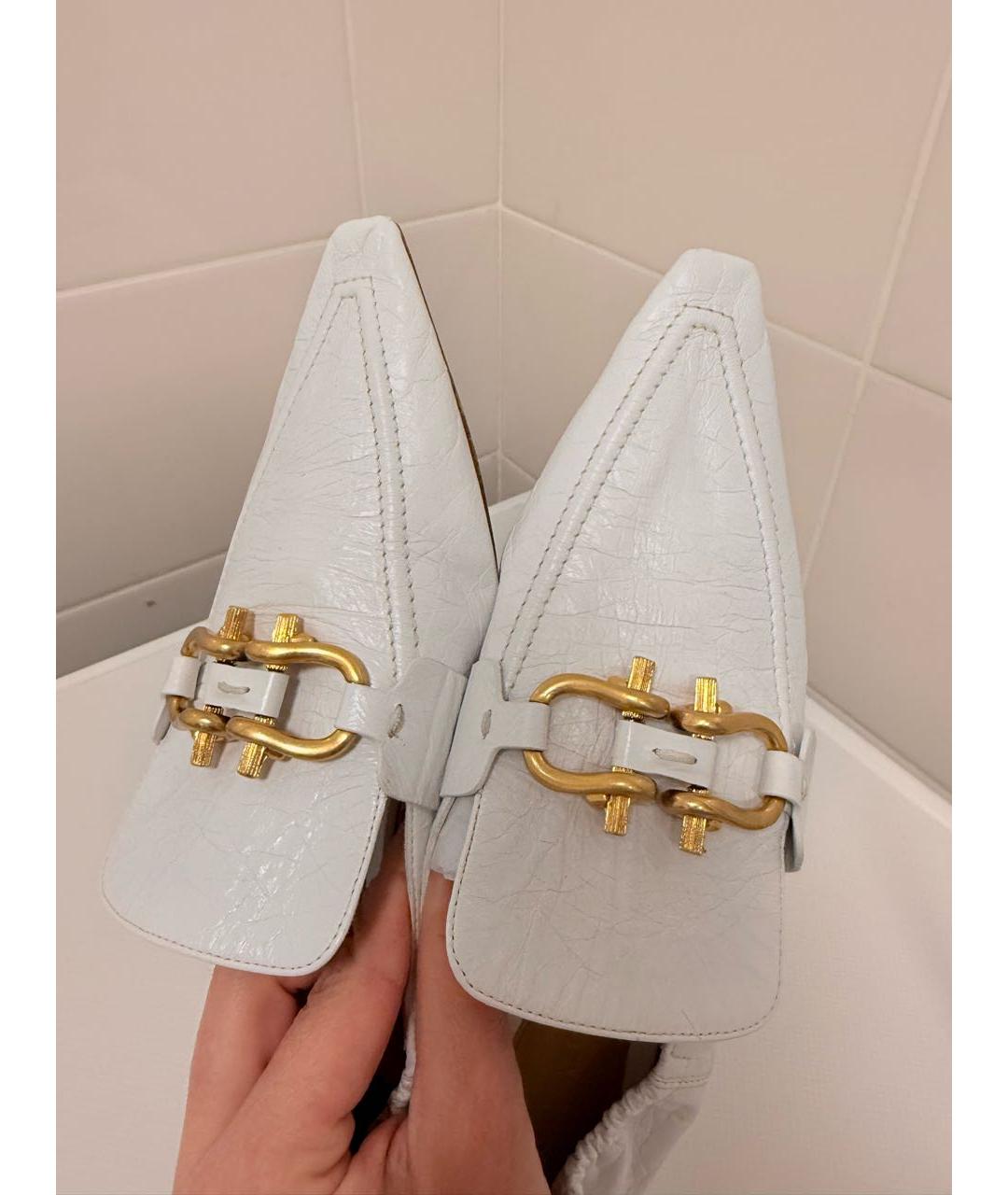 BOTTEGA VENETA Белые кожаные лоферы, фото 3