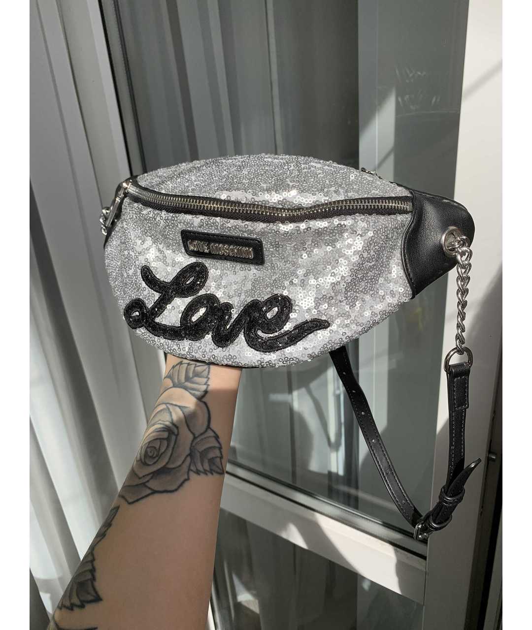 LOVE MOSCHINO Серебряная сумка тоут из искусственной кожи, фото 2