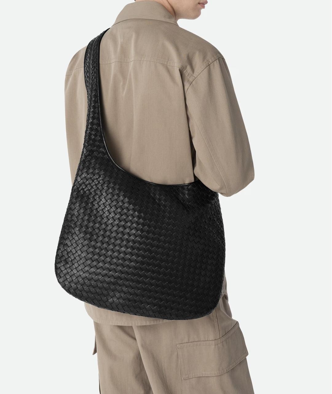 BOTTEGA VENETA Черная кожаная сумка на плечо, фото 2