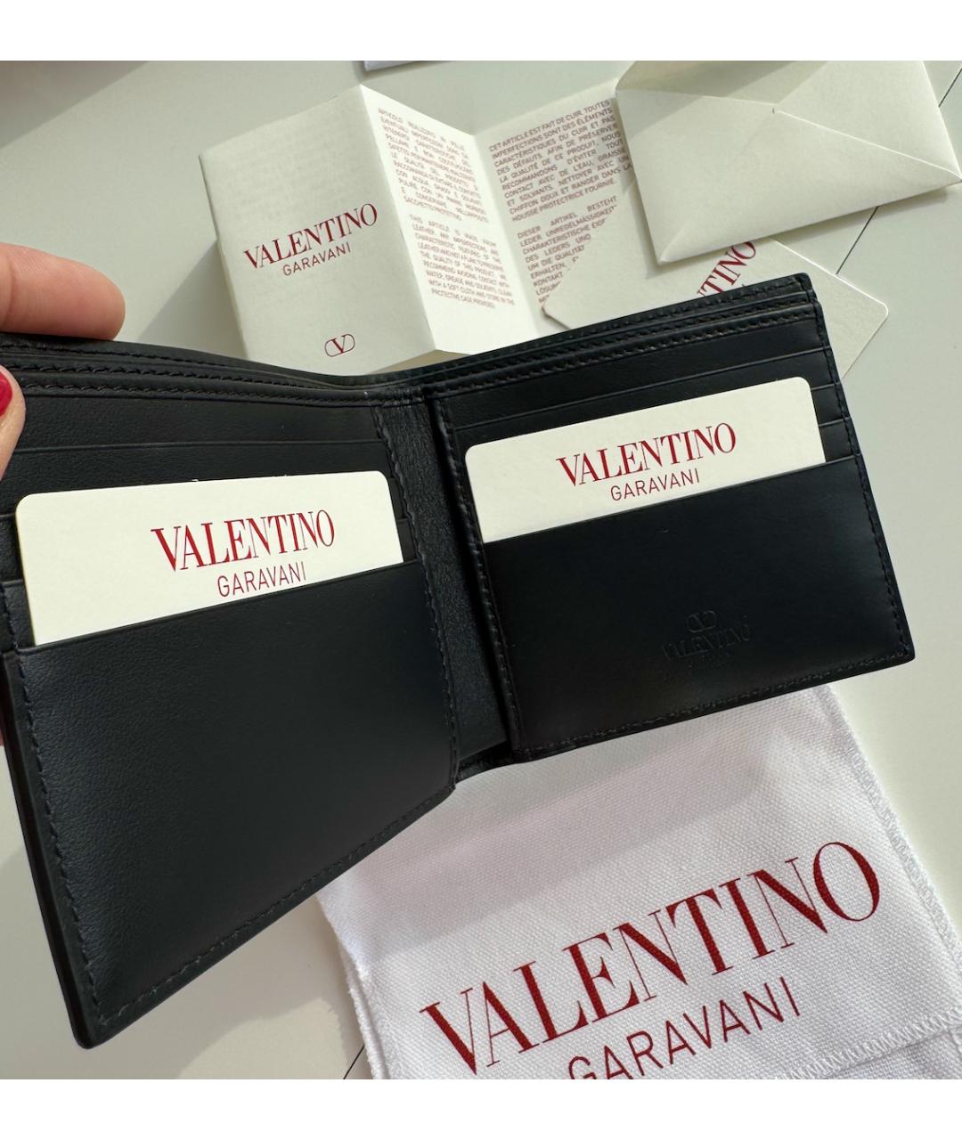 VALENTINO Черный кожаный кошелек, фото 3