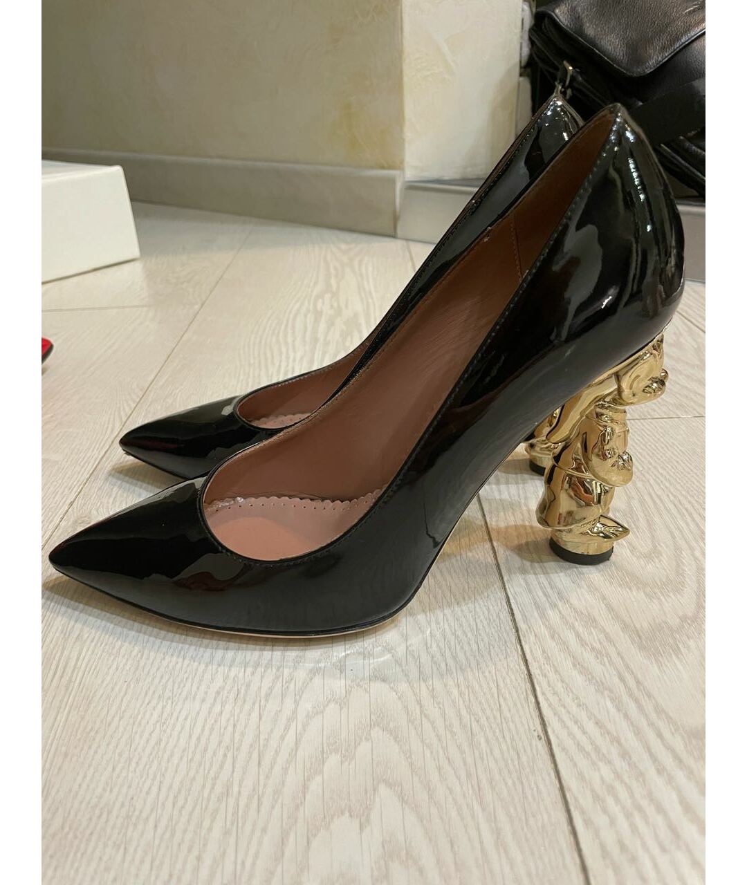 RED VALENTINO Черные туфли из лакированной кожи, фото 4