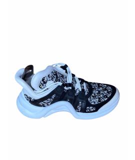 LOUIS VUITTON Кроссовки