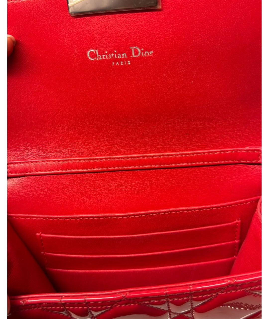 CHRISTIAN DIOR Красная сумка через плечо из лакированной кожи, фото 4