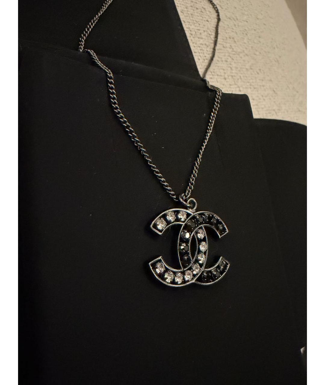 CHANEL Черная металлическая подвеска, фото 2