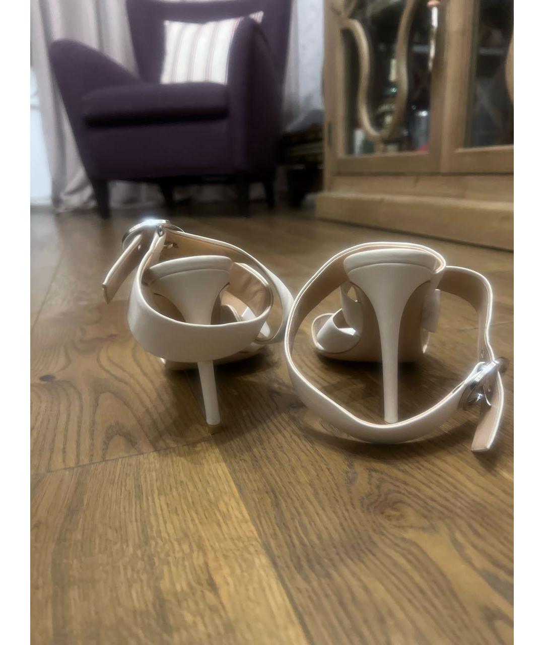 GIANVITO ROSSI Белые кожаные босоножки, фото 4