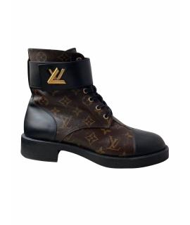 LOUIS VUITTON Ботинки
